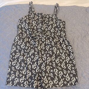 NWOT toddler girls’ romper 2T